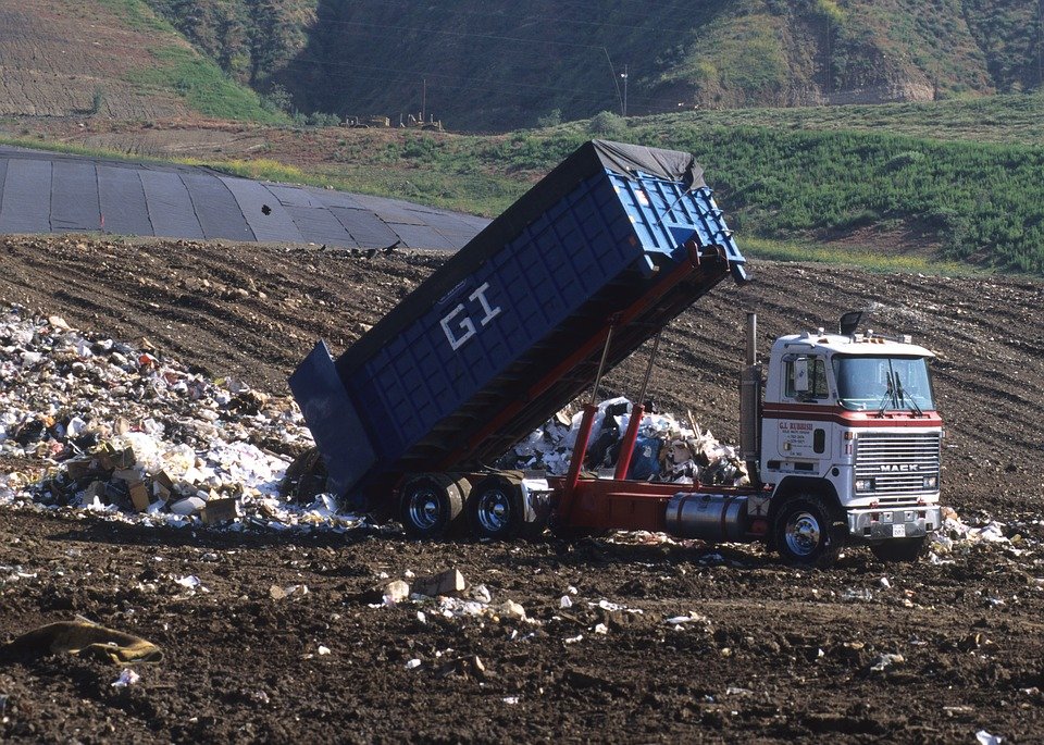 dump truck 1396587 960 720